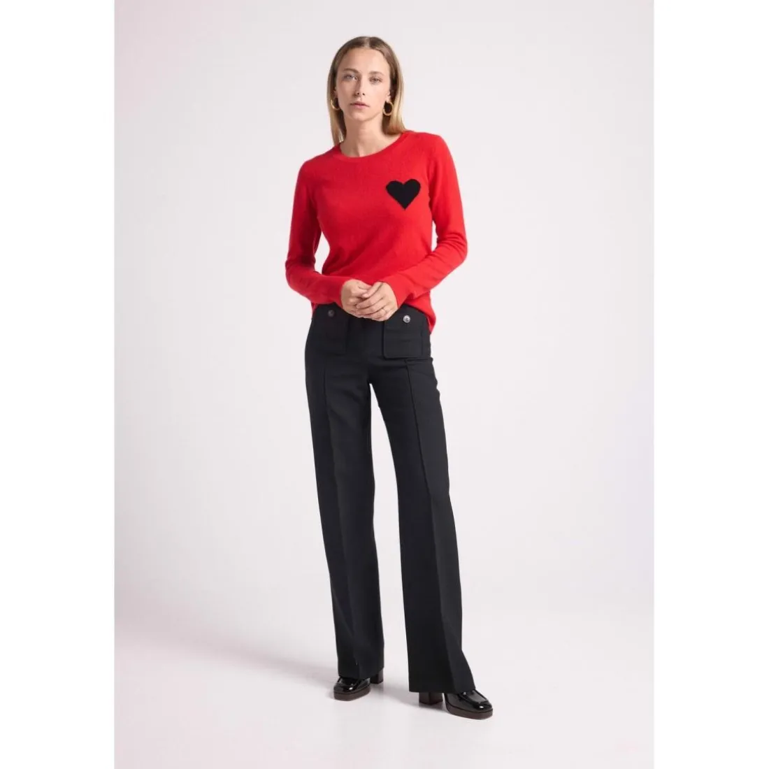 Pull col rond love heritage ZAPHIRA en cachemire rouge et cœur noir