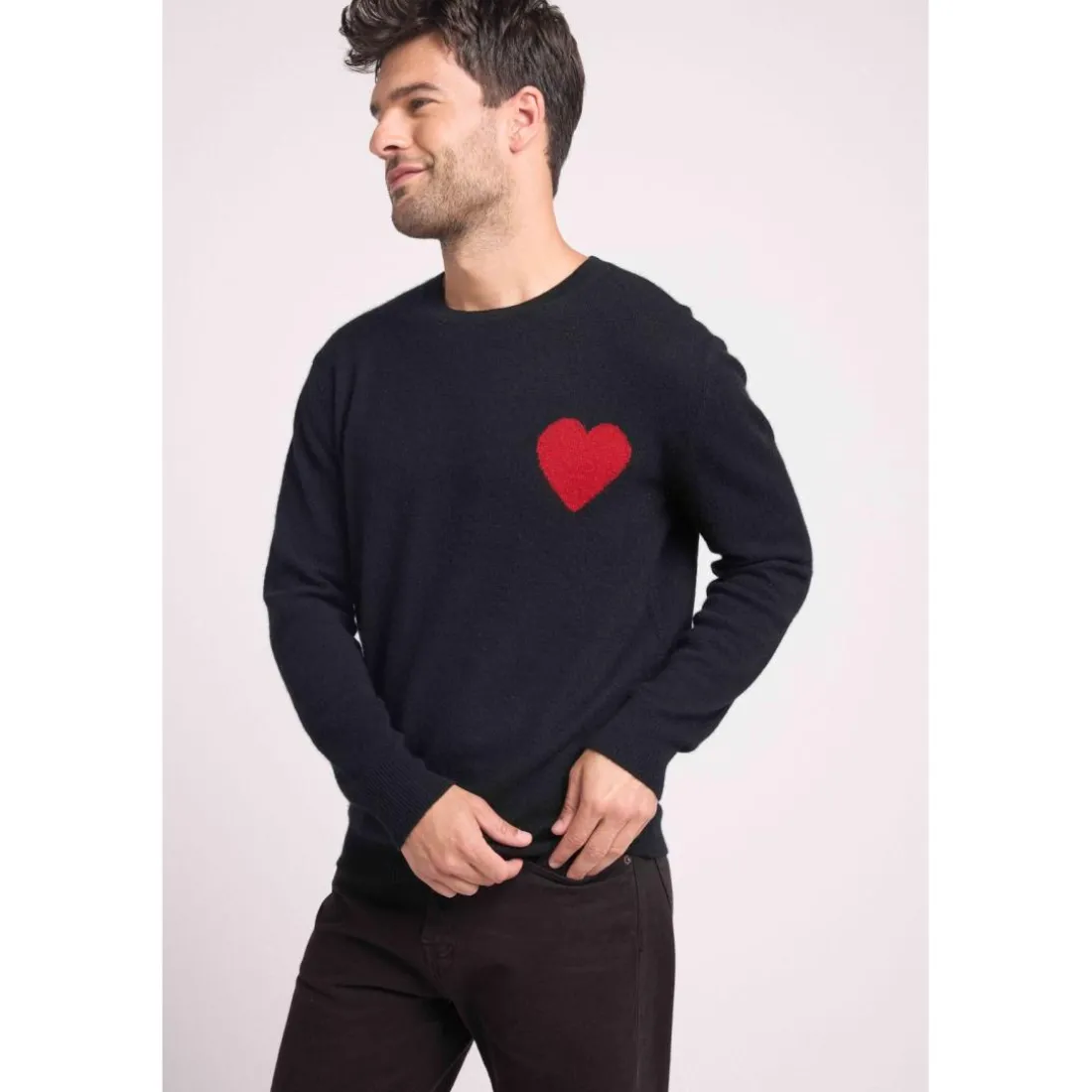 Pull col rond love heritage homme ZEMIR en cachemire noir cœur rouge