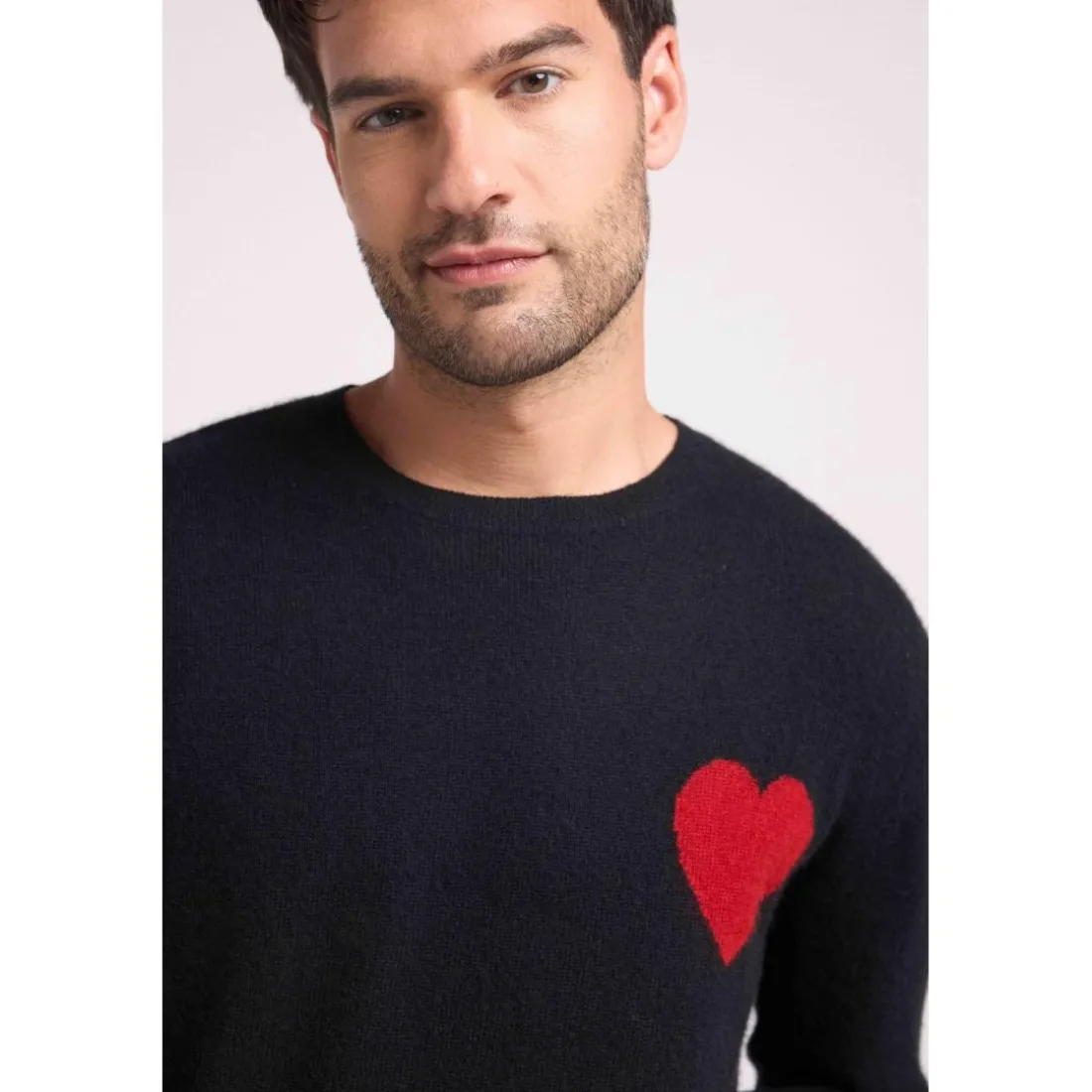 Pull col rond love heritage homme ZEMIR en cachemire noir cœur rouge