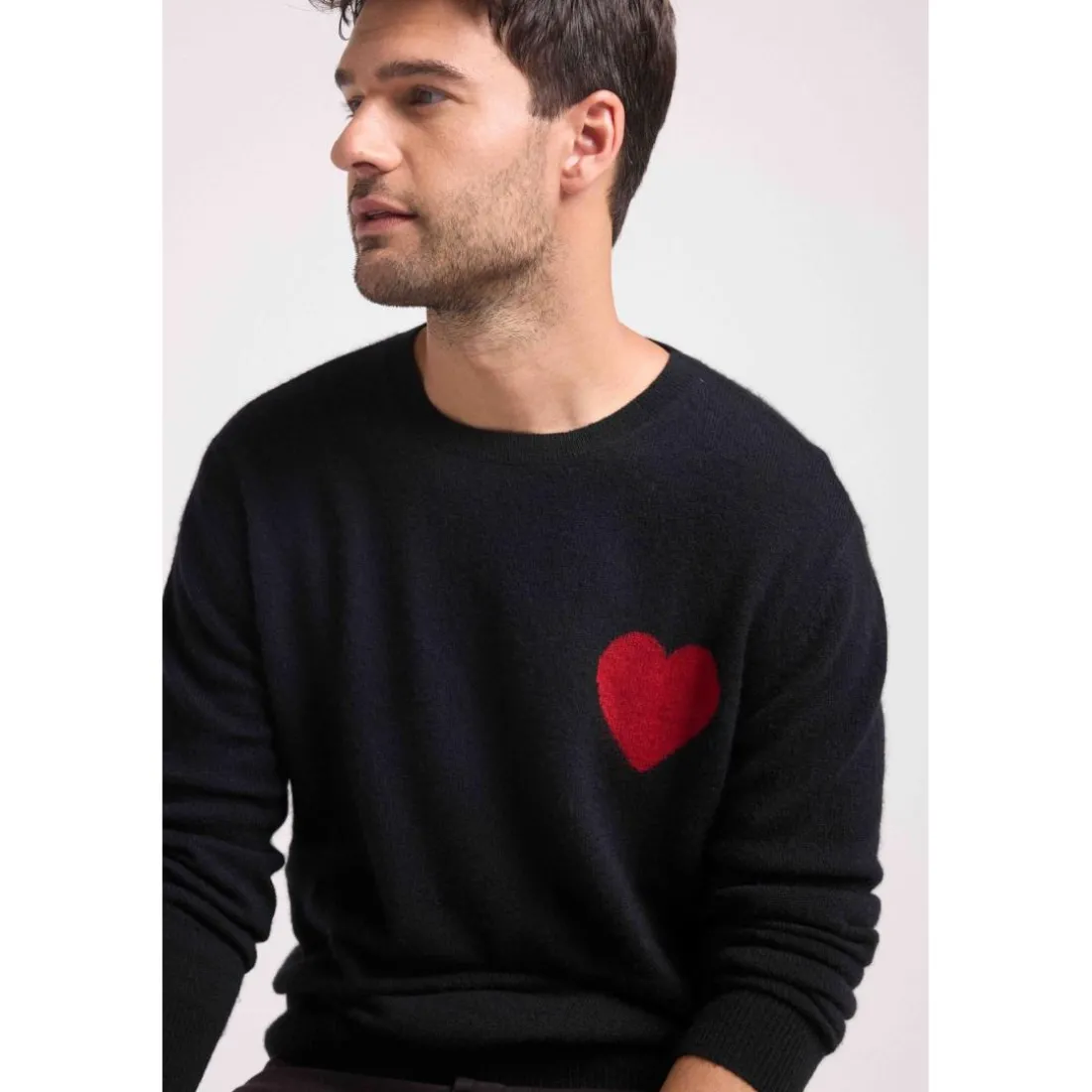 Pull col rond love heritage homme ZEMIR en cachemire noir cœur rouge