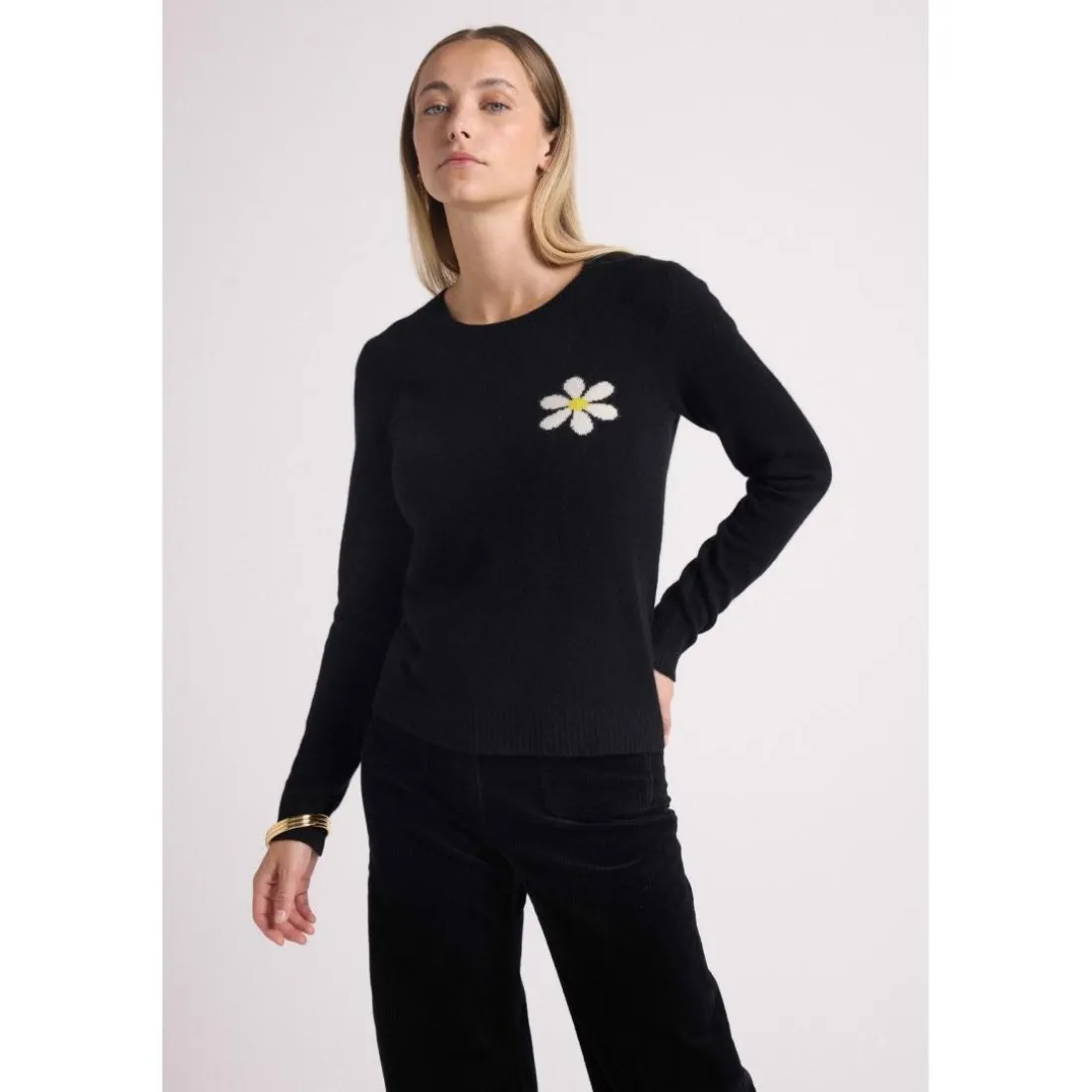 Pull col rond marguerite ROSE en cachemire noir