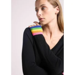Pull col V arc en ciel rib ZORA en cachemire noir
