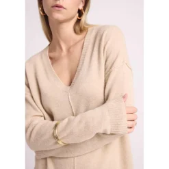 Pull col V oversize couture apparantes MANON en cachemire creme