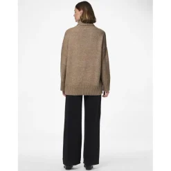 Pull en maille col montant marron Tara