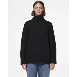 Pull en maille col montant noir Beth