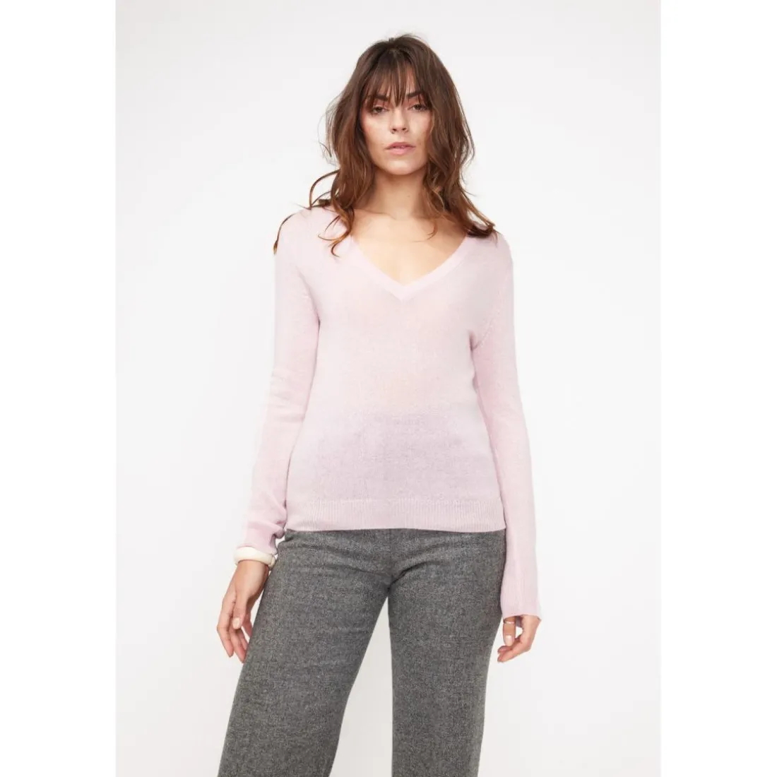 Pull femme col V ZEFINA en cachemire rose perle