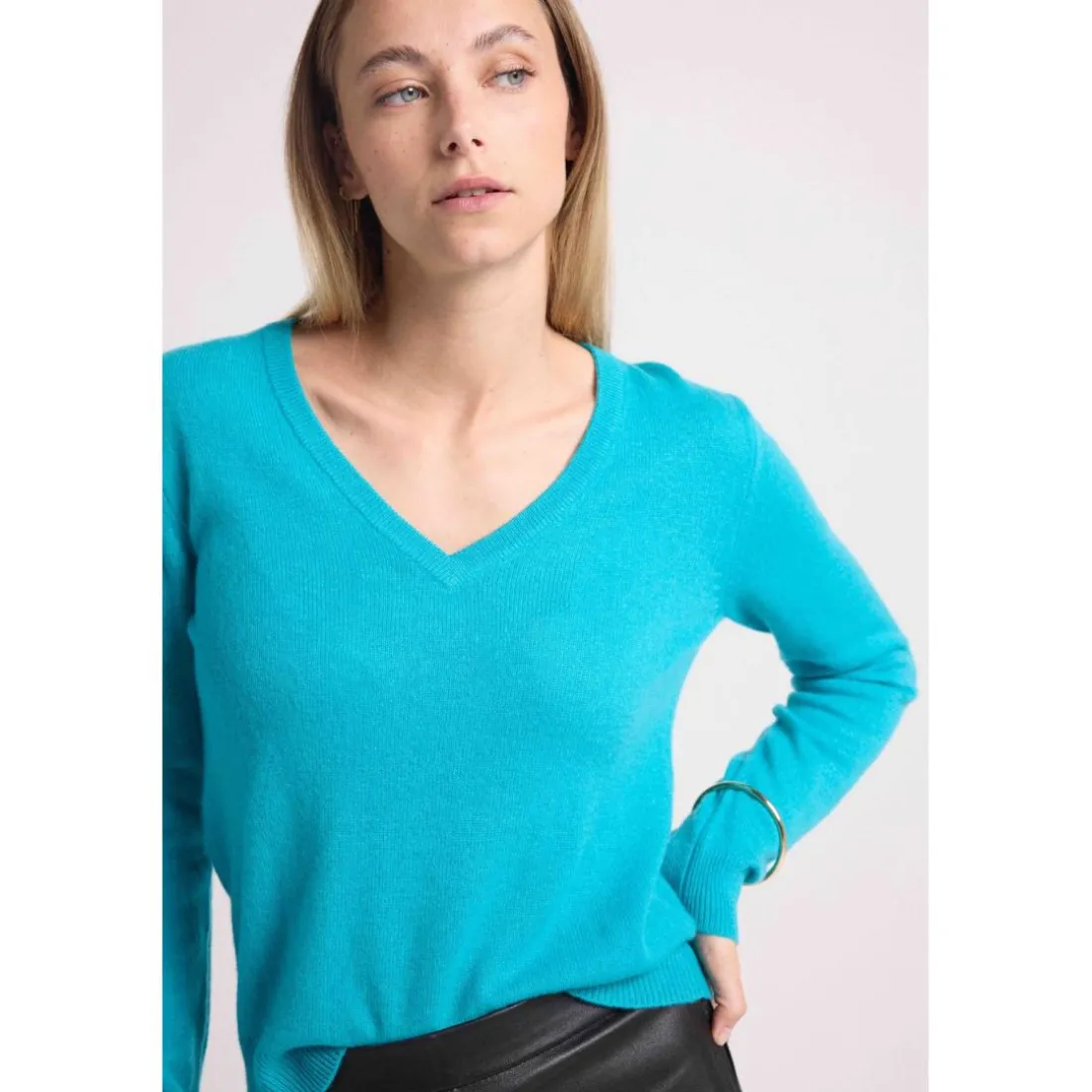 Pull femme col V ZEFINA en cachemire bleu turquoise