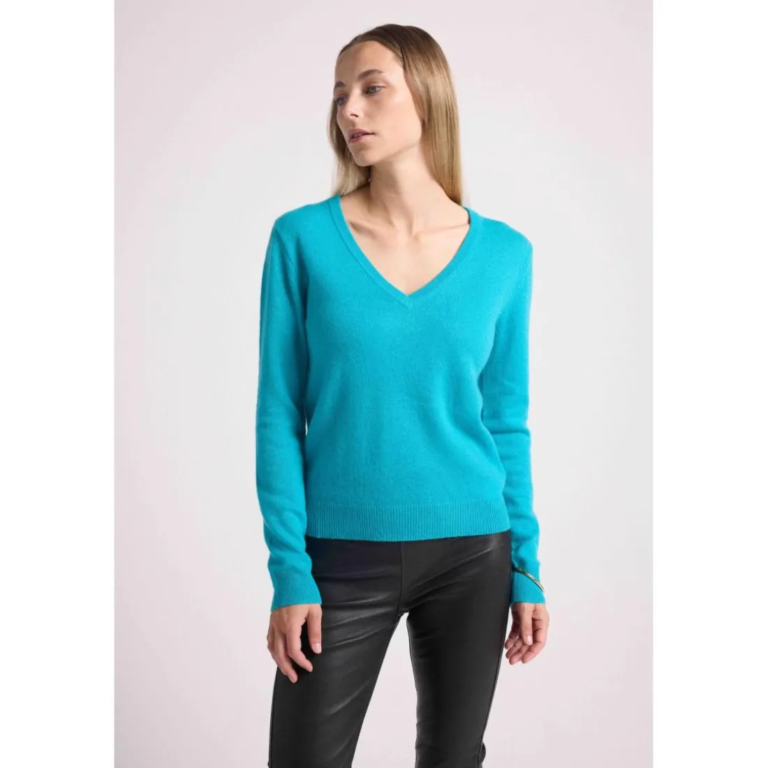 Pull femme col V ZEFINA en cachemire bleu turquoise