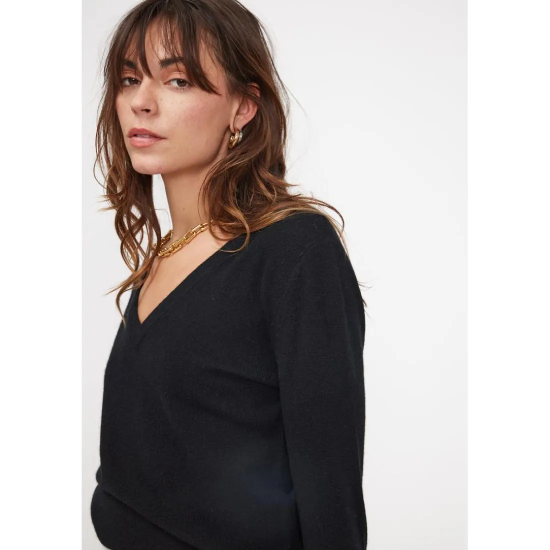 Pull femme col V ZEFINA en cachemire noir