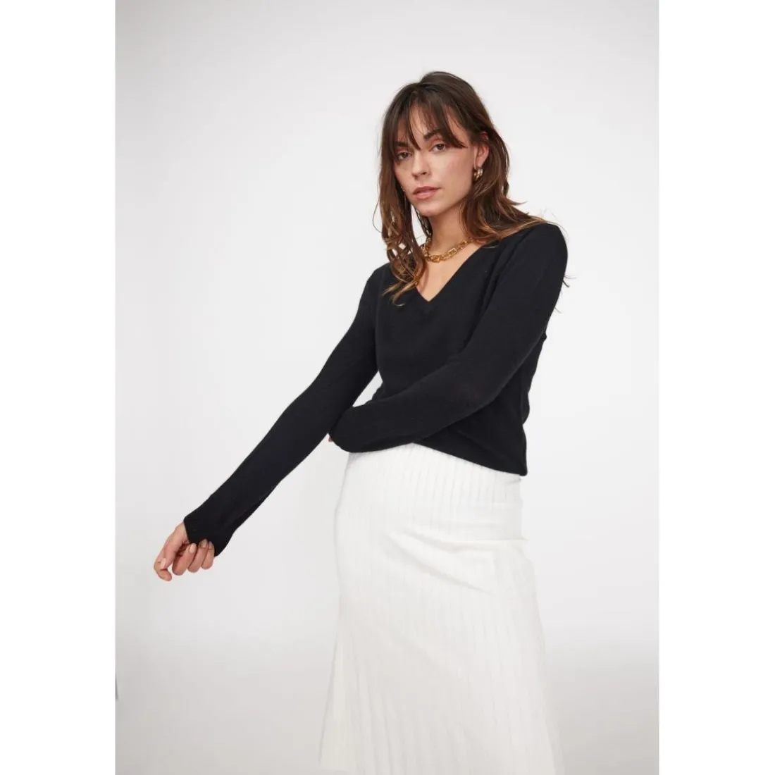 Pull femme col V ZEFINA en cachemire noir