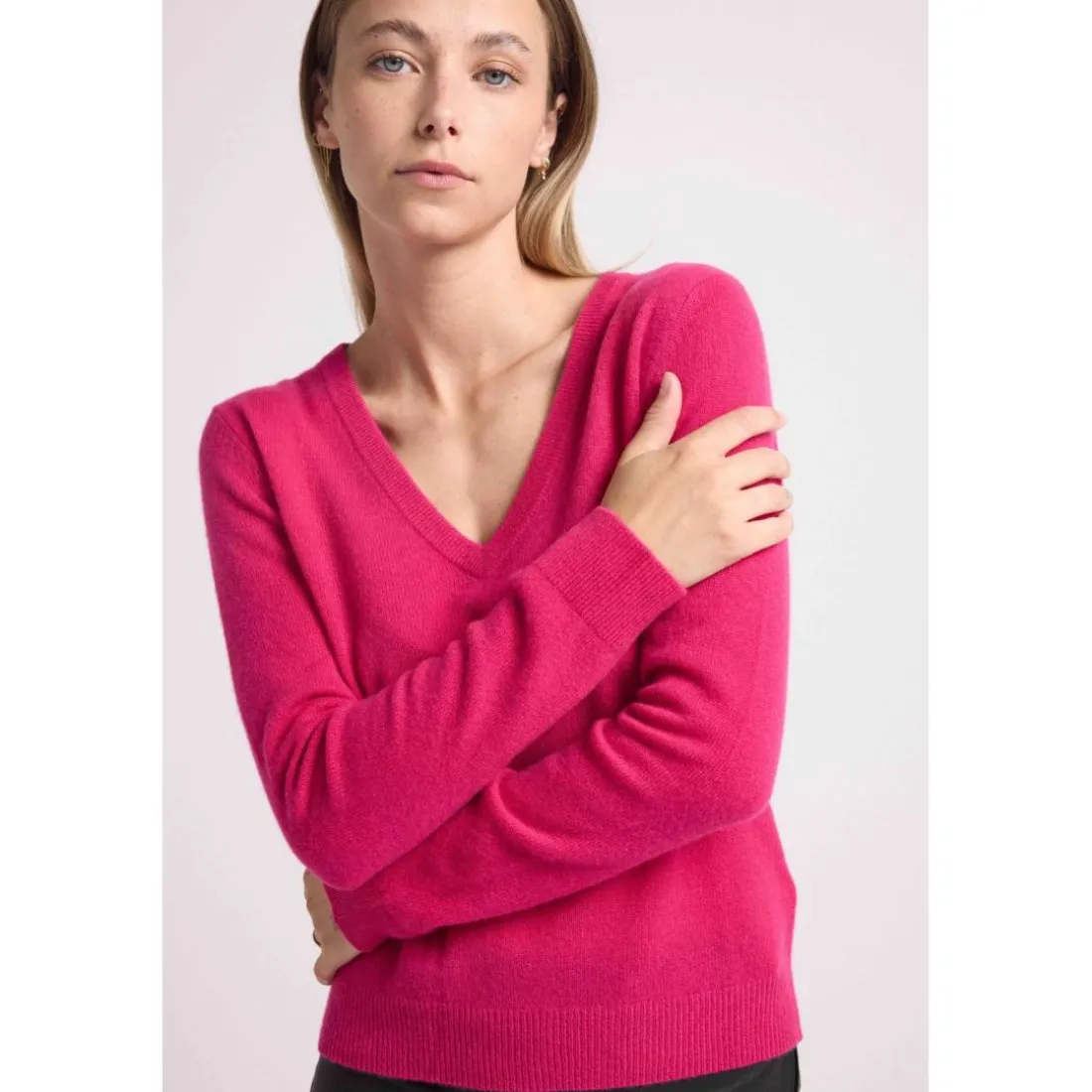 Pull femme col V ZEFINA en cachemire fuchsia
