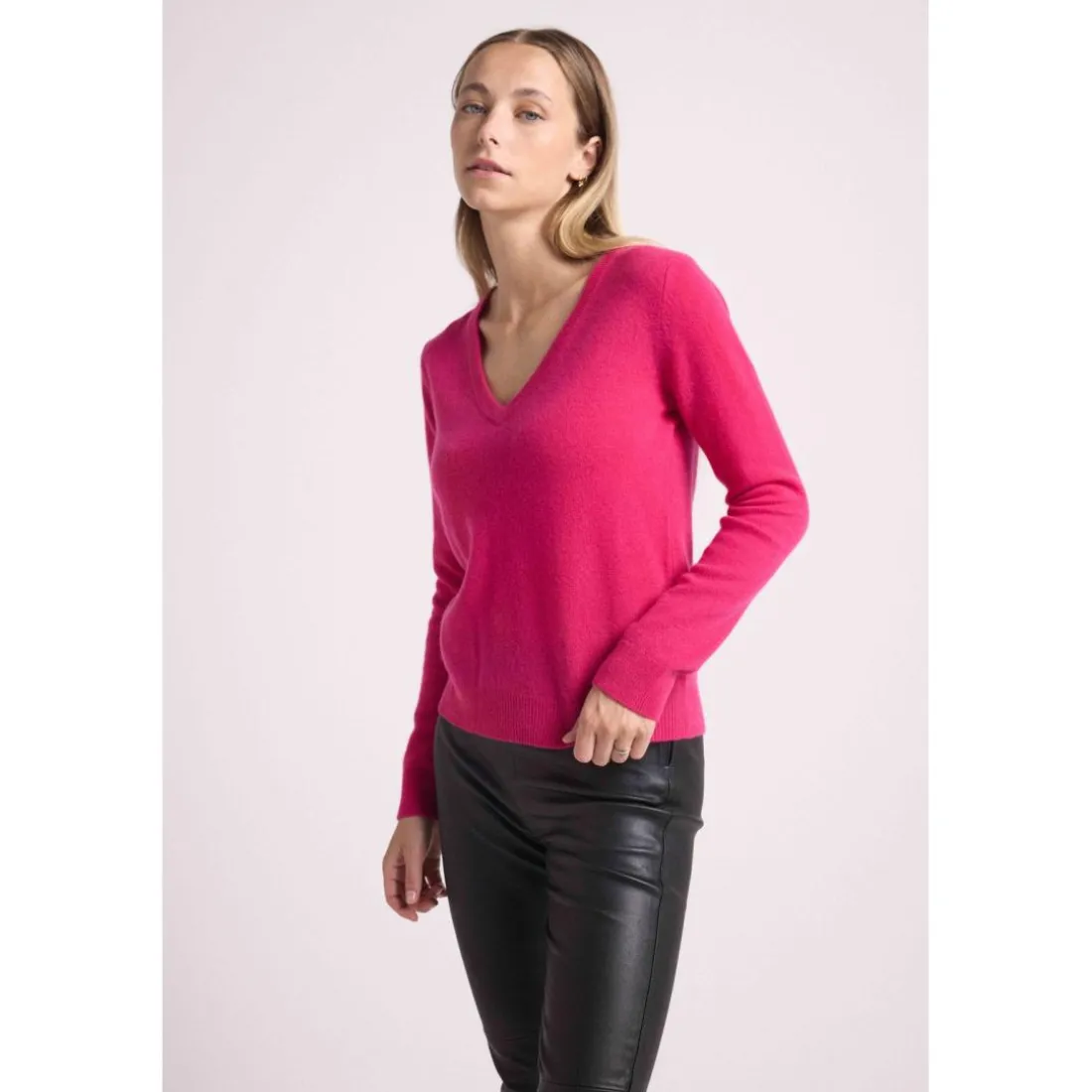 Pull femme col V ZEFINA en cachemire fuchsia