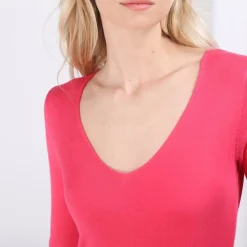 Pull fin col V James en viscose fuchsia