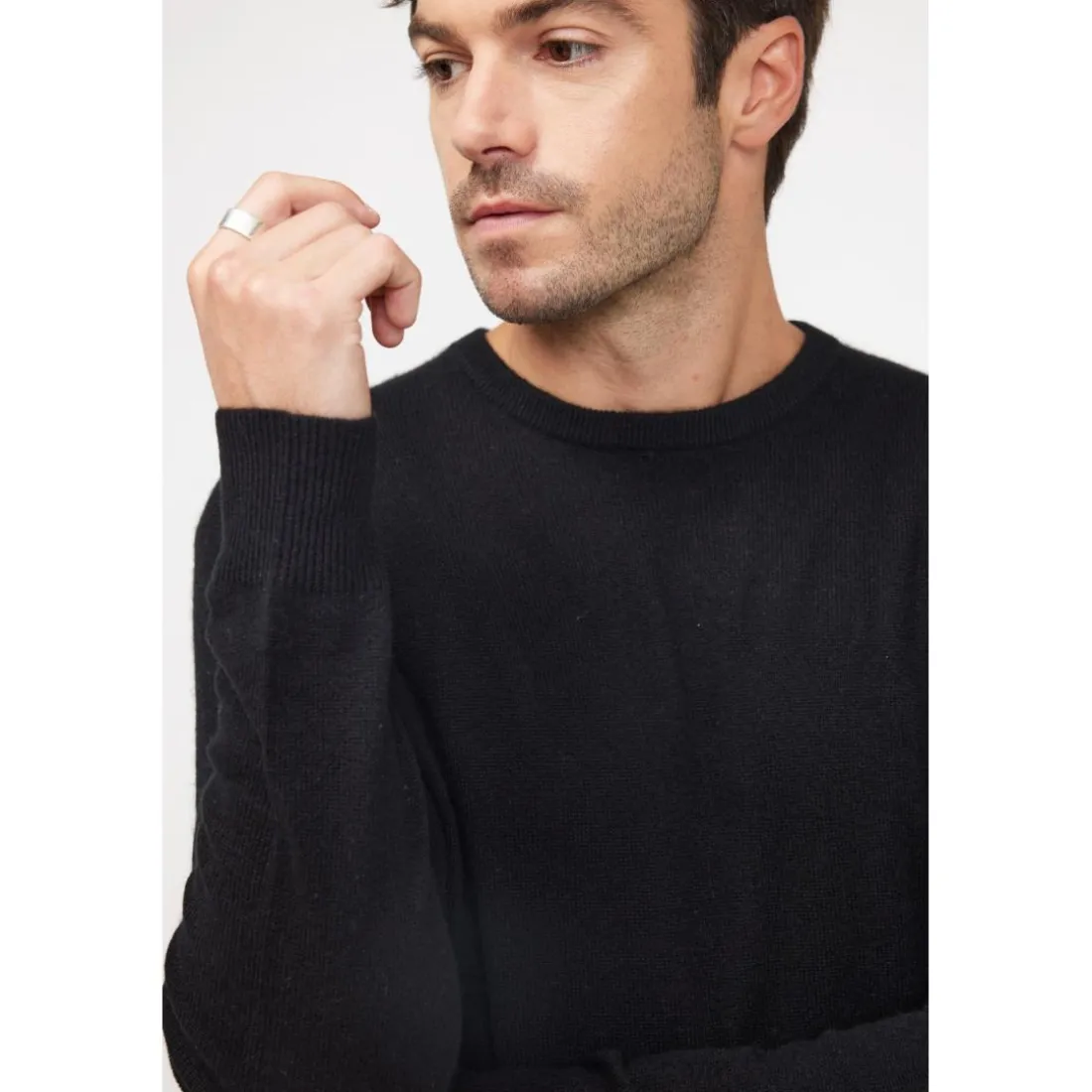 Pull homme col rond ZACH en cachemire noir