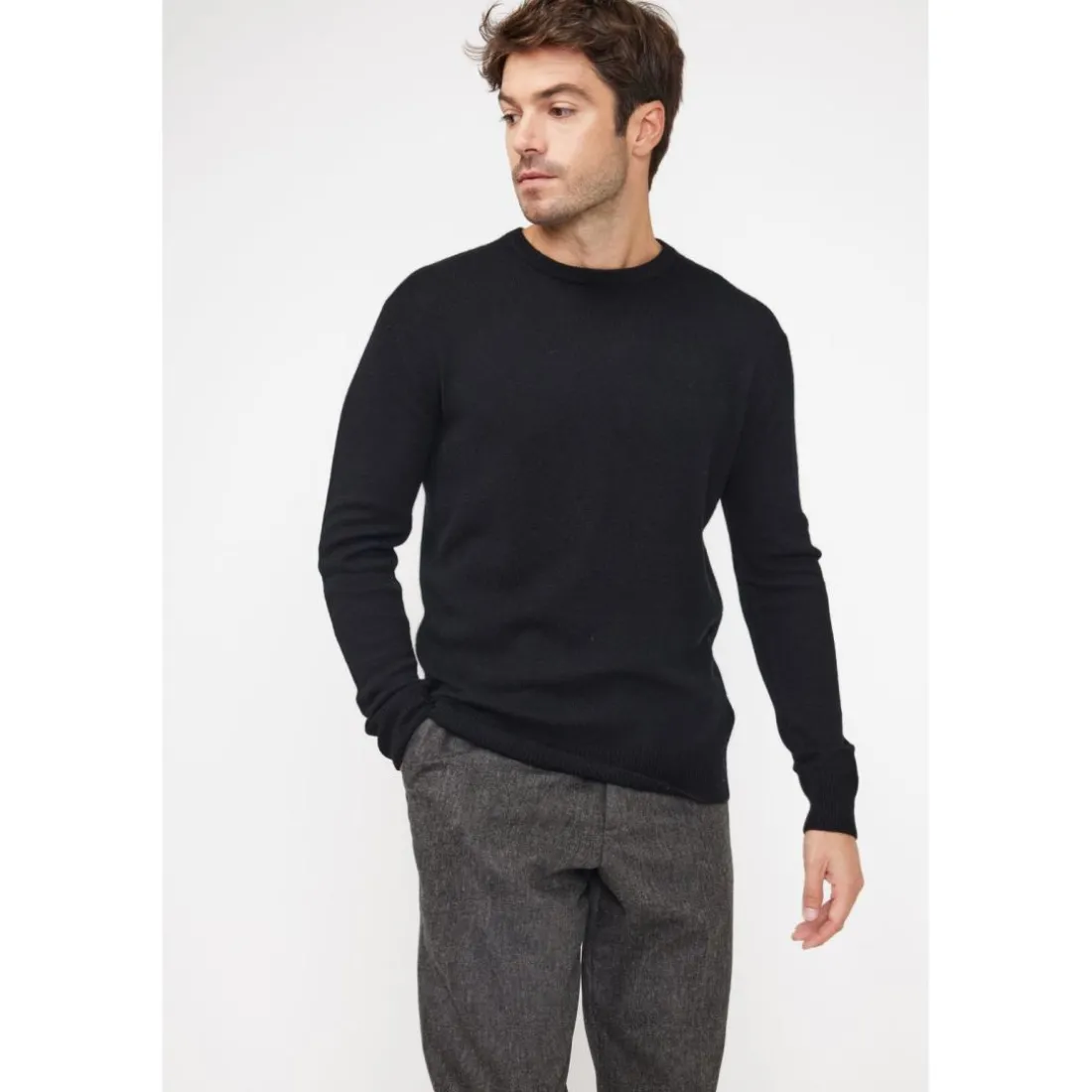 Pull homme col rond ZACH en cachemire noir