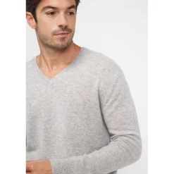 Pull homme col V ZAHER en cachemire gris perle