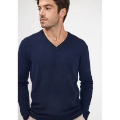 Pull homme col V ZAHER en cachemire bleu marine