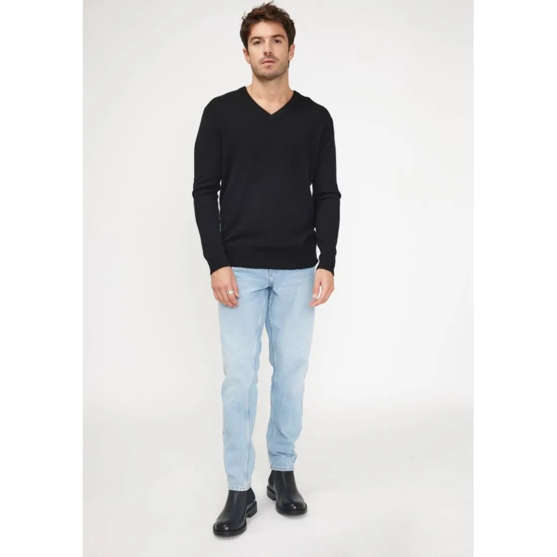 Pull homme col V ZAHER en cachemire noir