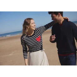 Pull mariniere col rond love heritage ARIANE en cachemire bleu cœur rouge