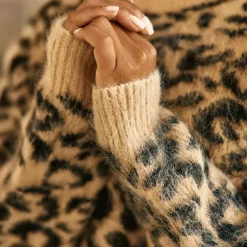 Pull MAY à imprimé léopard beige et noir
