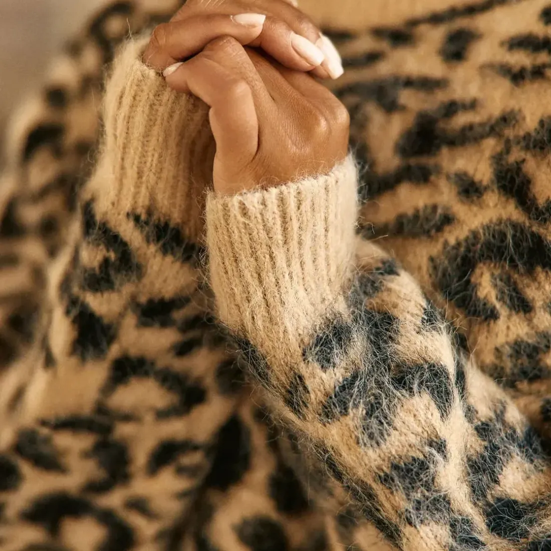 Pull MAY à imprimé léopard beige et noir