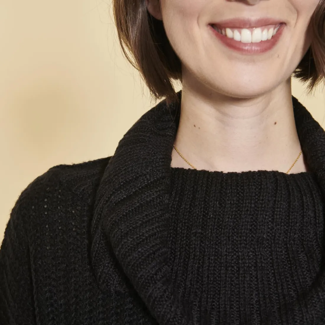 Pull oversize fendu et asymétrique col roulé manches longues femme - Noir