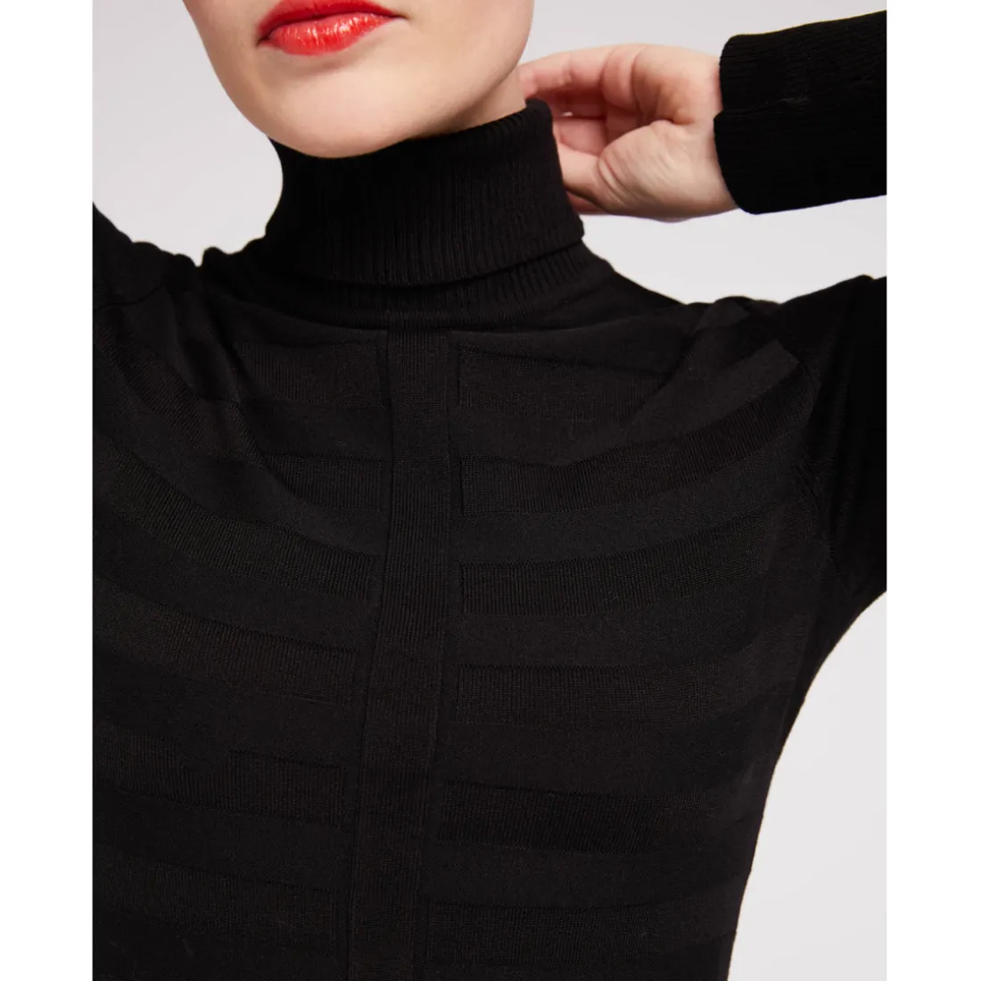 Robe ajustée col roulé maille fine noir