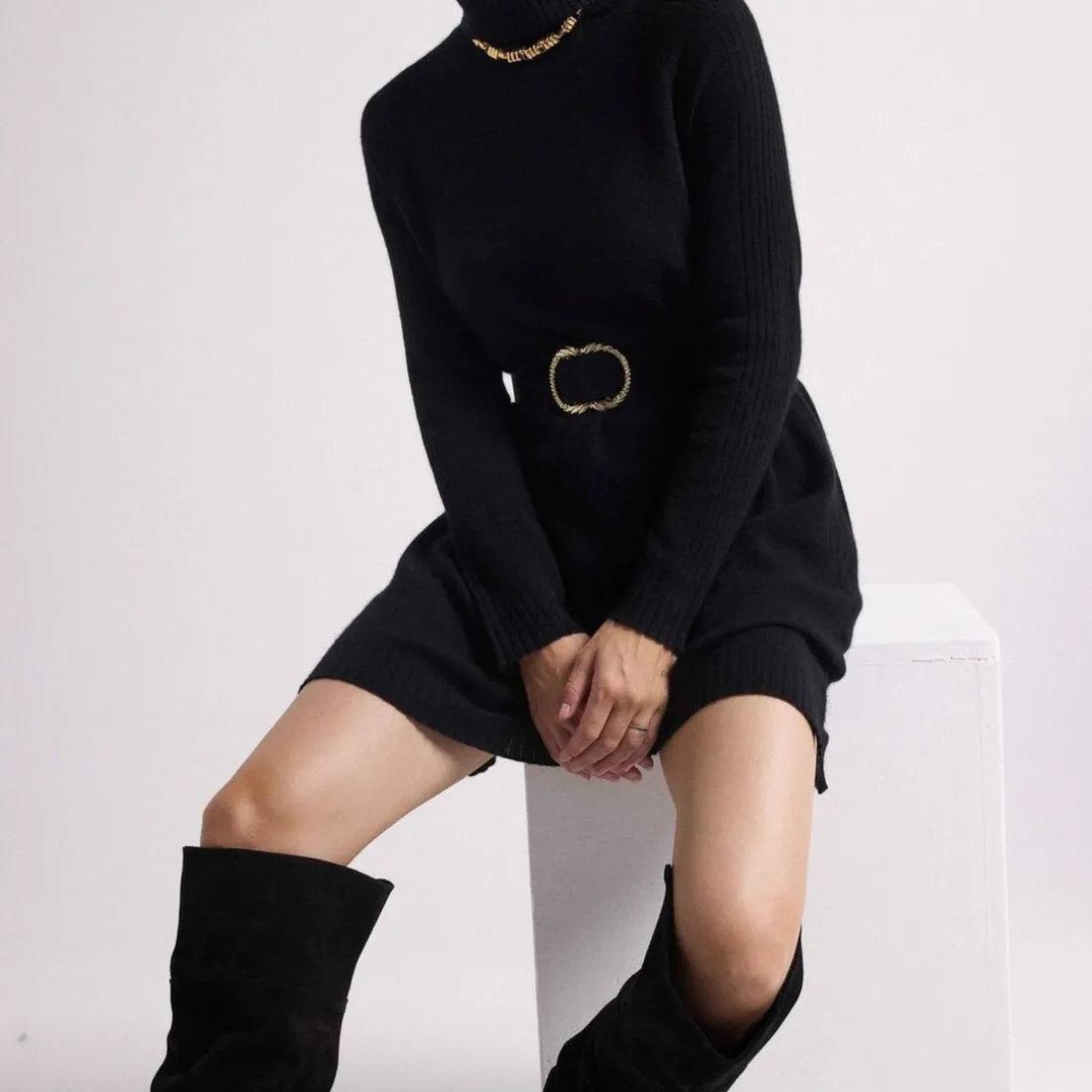 Robe col roule ample MARIE en cachemire noir