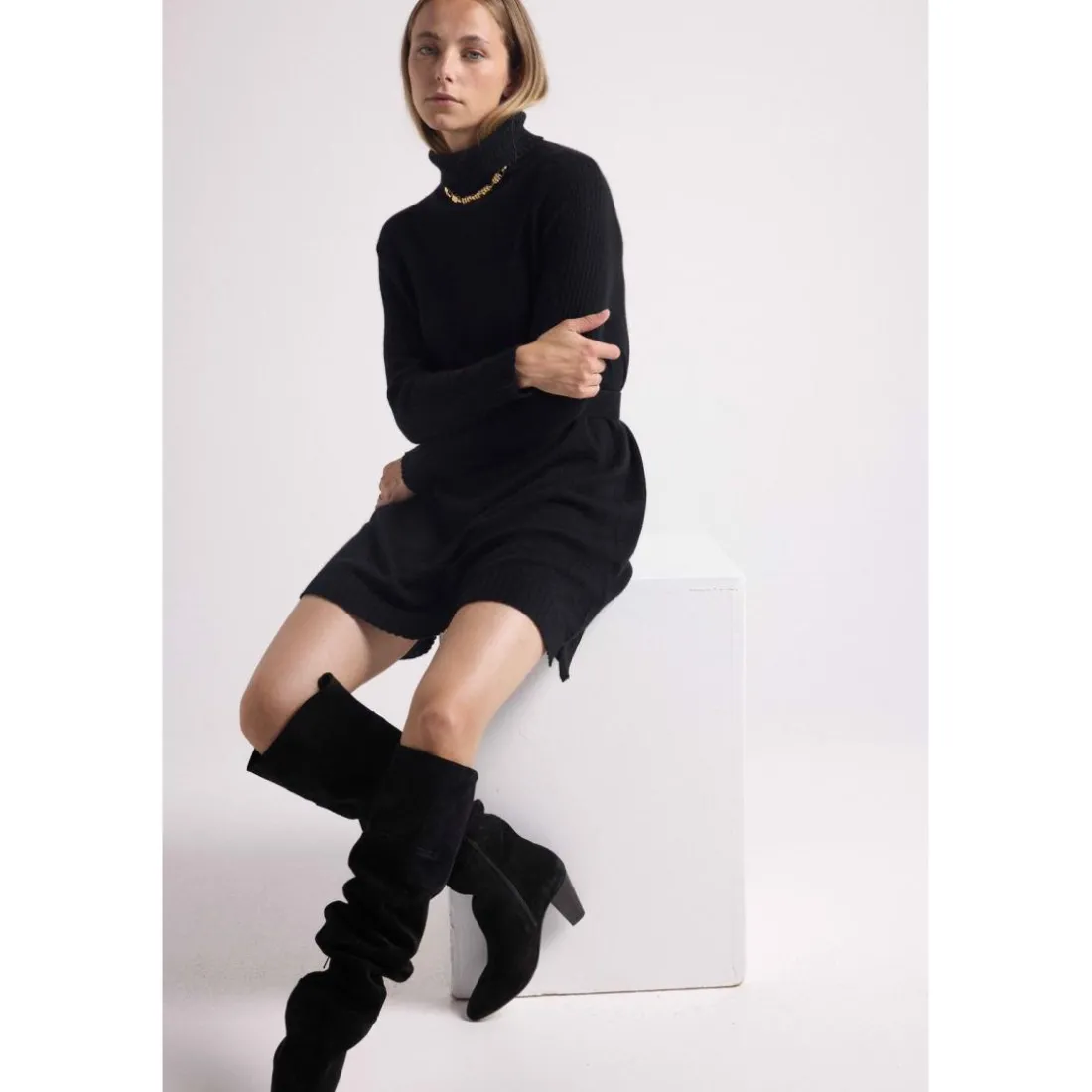 Robe col roule ample MARIE en cachemire noir