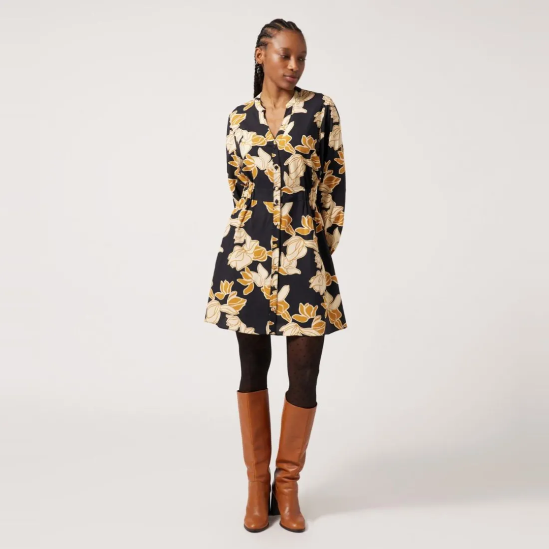 Robe courte ç manches longues imprimée floral noir