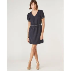 Robe courte cintrée détails manches bleu
