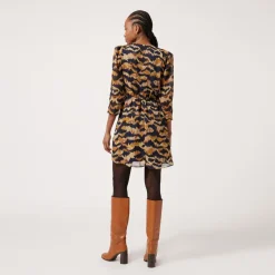 Robe courte cintrée marron