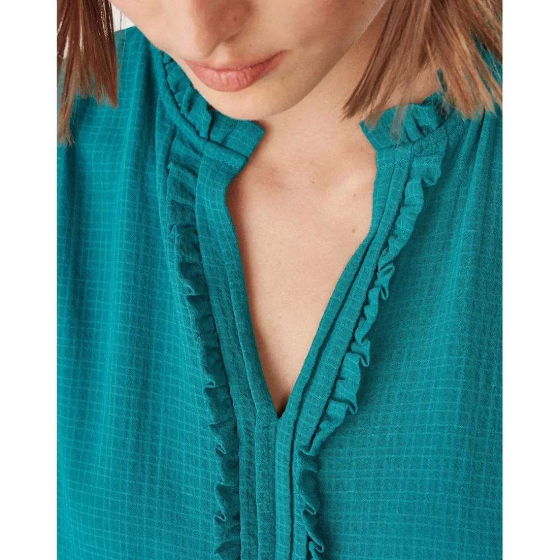 Robe courte cintrée sans manches vert