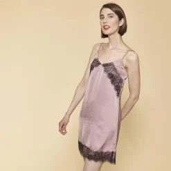 Robe courte fines bretelles ajustables col V et dentelle femme - Rose Pâle