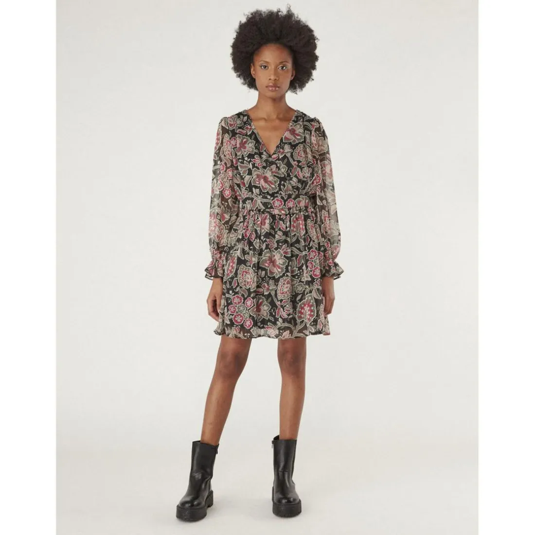 Robe courte imprimée détails volantés