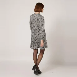 Robe courte noir avec imprimé graphique
