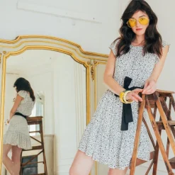 Robe courte épaule dénudée imprimée fleurs Daphnée en viscose