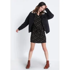 Robe droite ceinturée