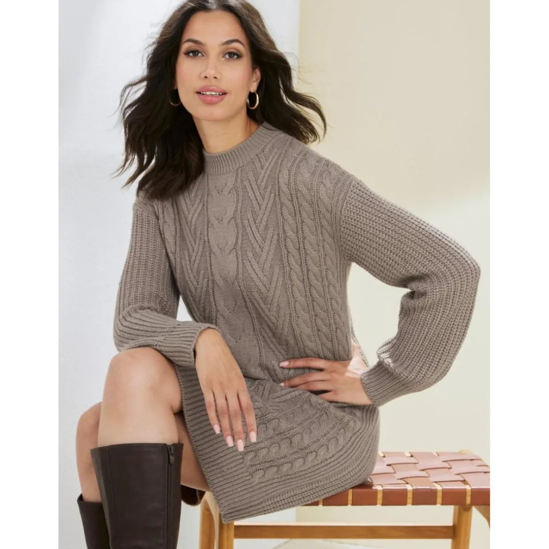 Robe en tricot à manches longues avec motif tressé marron
