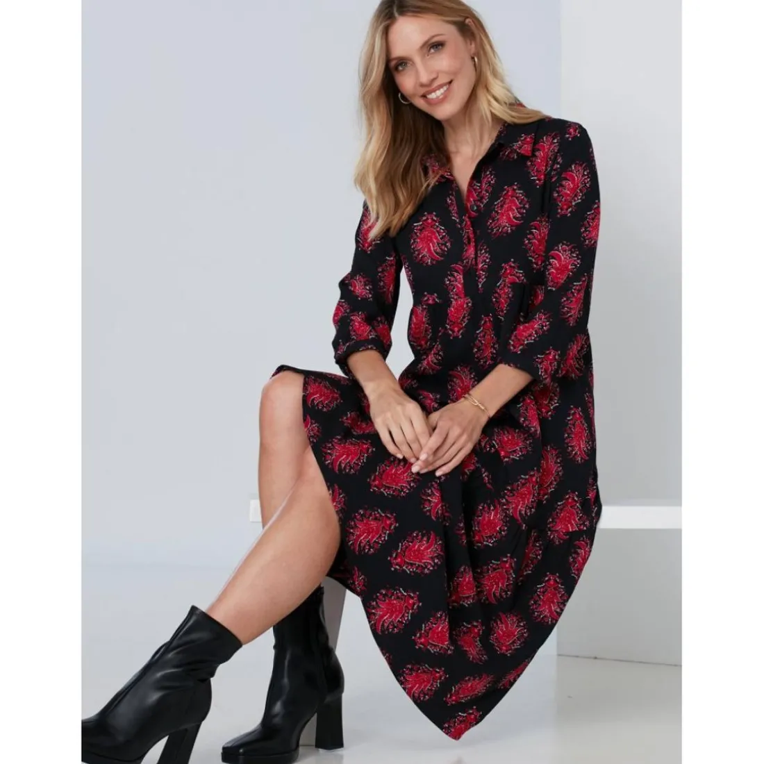 Robe imprimée manches 3/4 avec empiècements noir