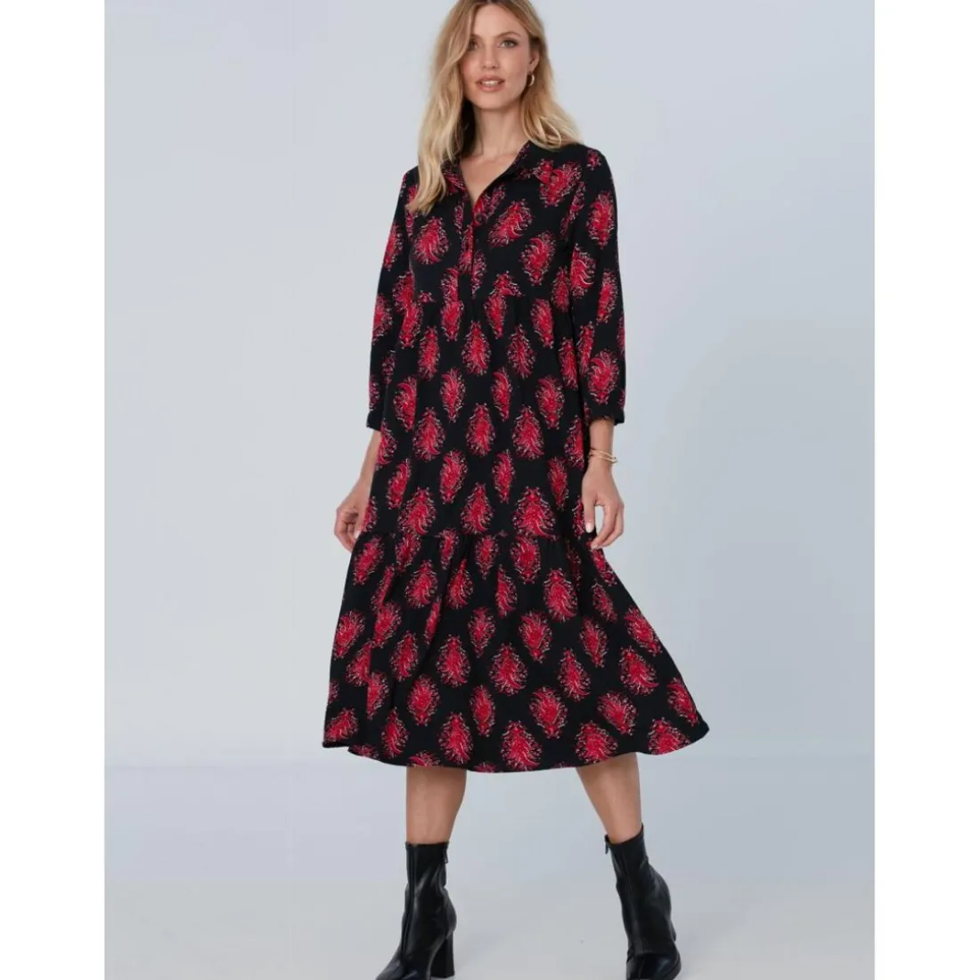 Robe imprimée manches 3/4 avec empiècements noir