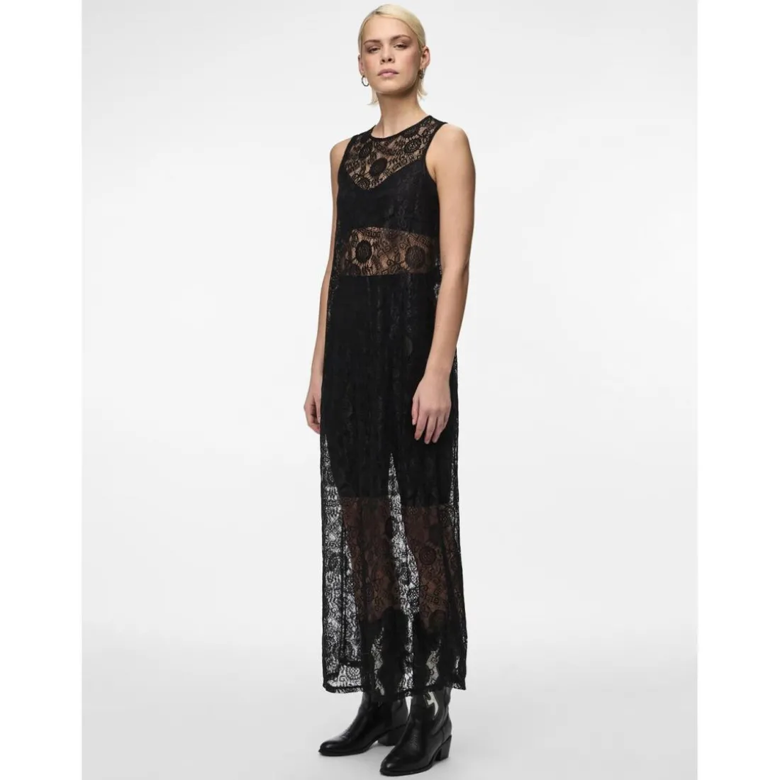 Robe longue en dentelle Colline noir Anya