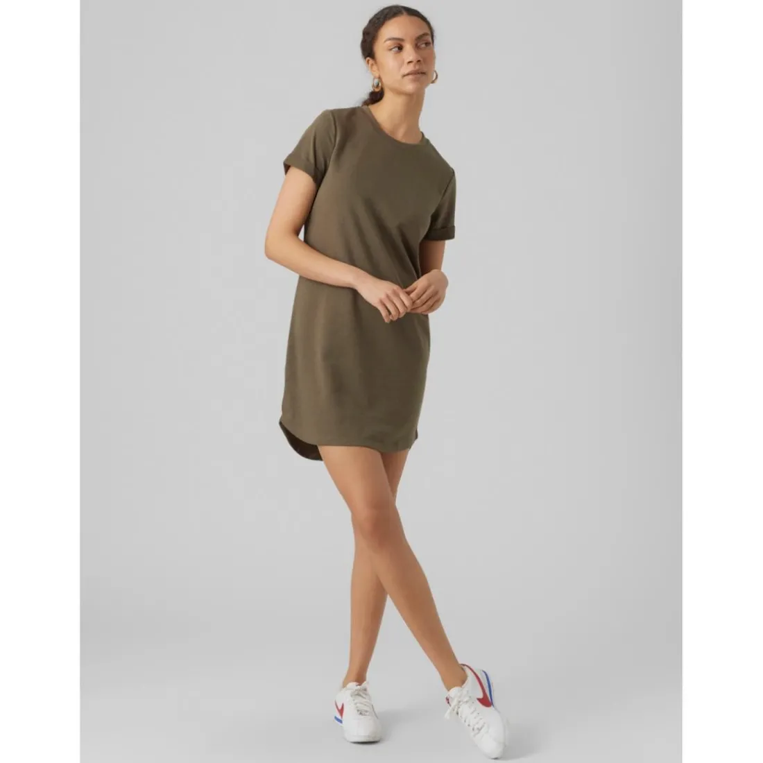 Robe longue Regular Fit Col rond Manches courtes Au-dessus du genou vert