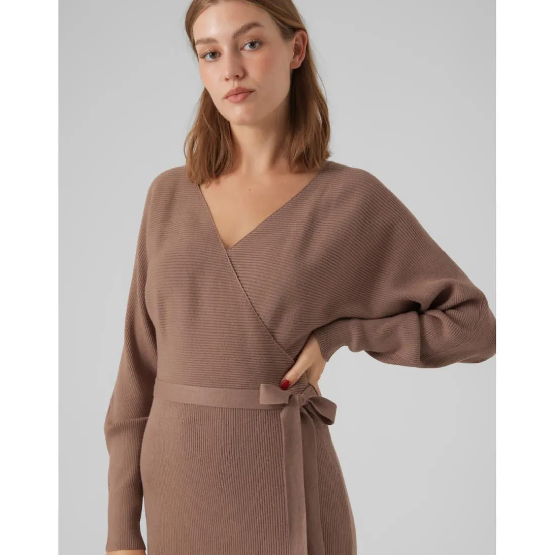 Robe longue Regular Fit Col en V Manches longues Au-dessus du genou marron