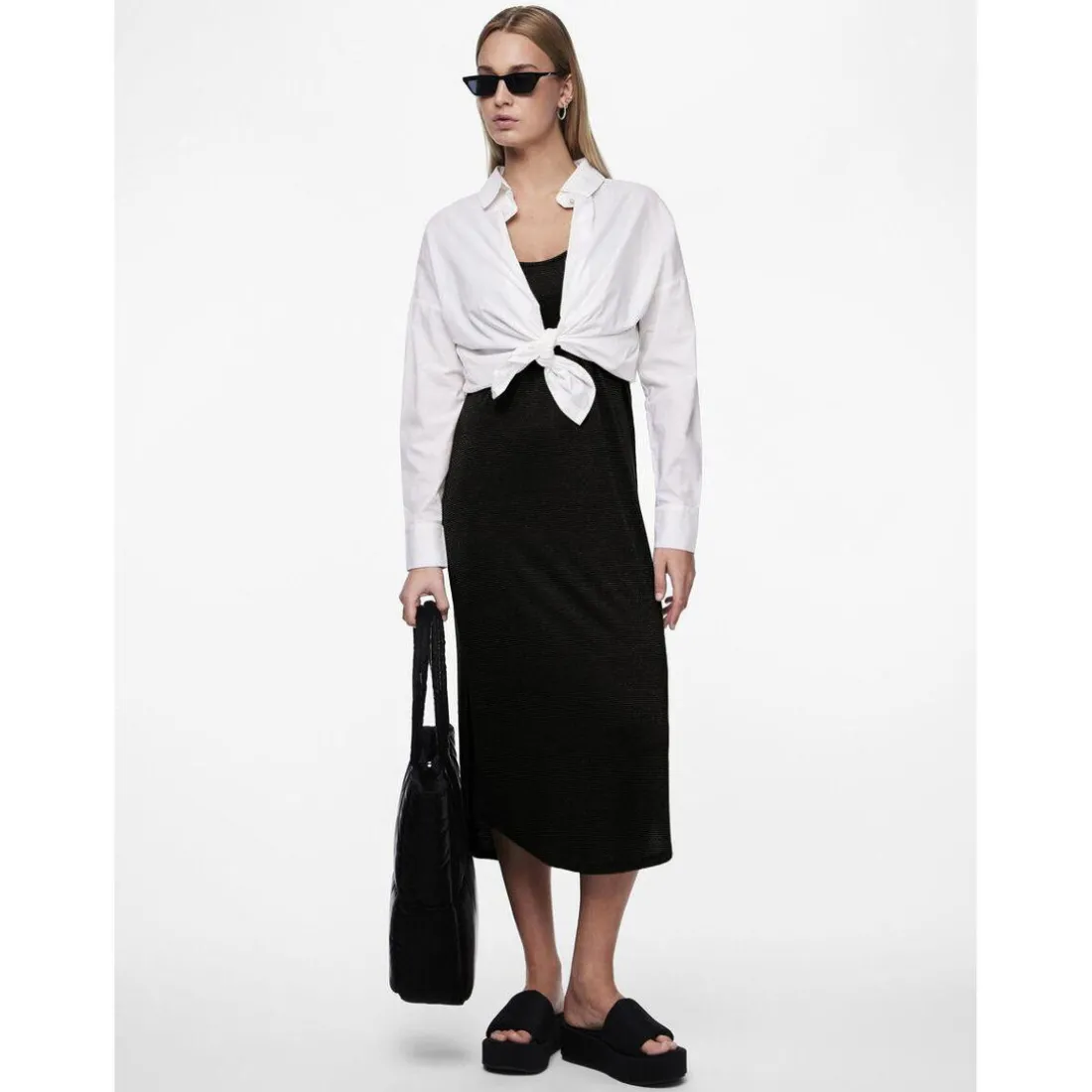 Robe midi Billo noir en viscose Yara