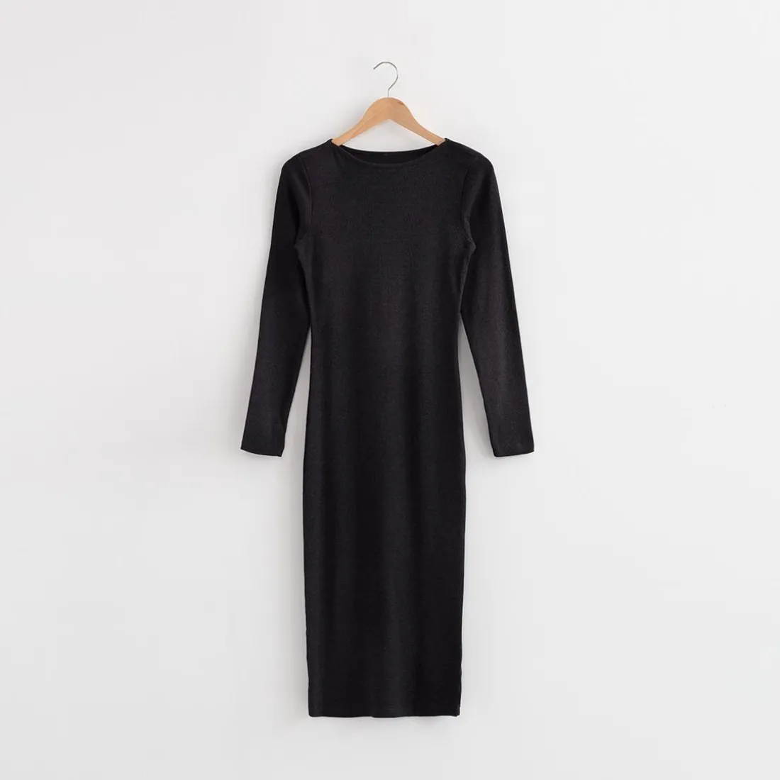 Robe mi-longue en maille col bateau gris