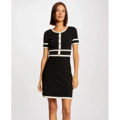 Robe pull droite manches courtes