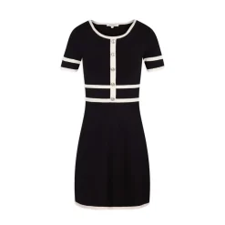 Robe pull droite manches courtes