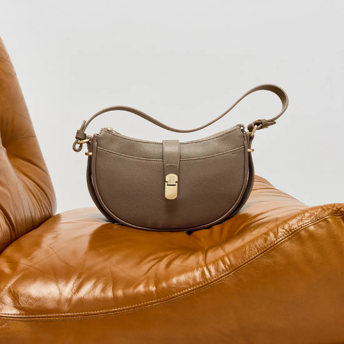 Sac porté épaule 1 anse AUDE Taupe Pax en cuir