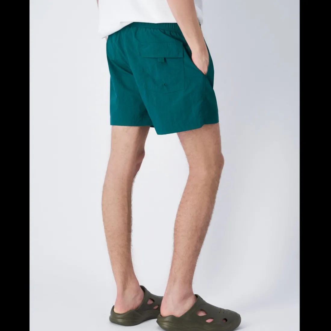 Short de plage vert pour homme
